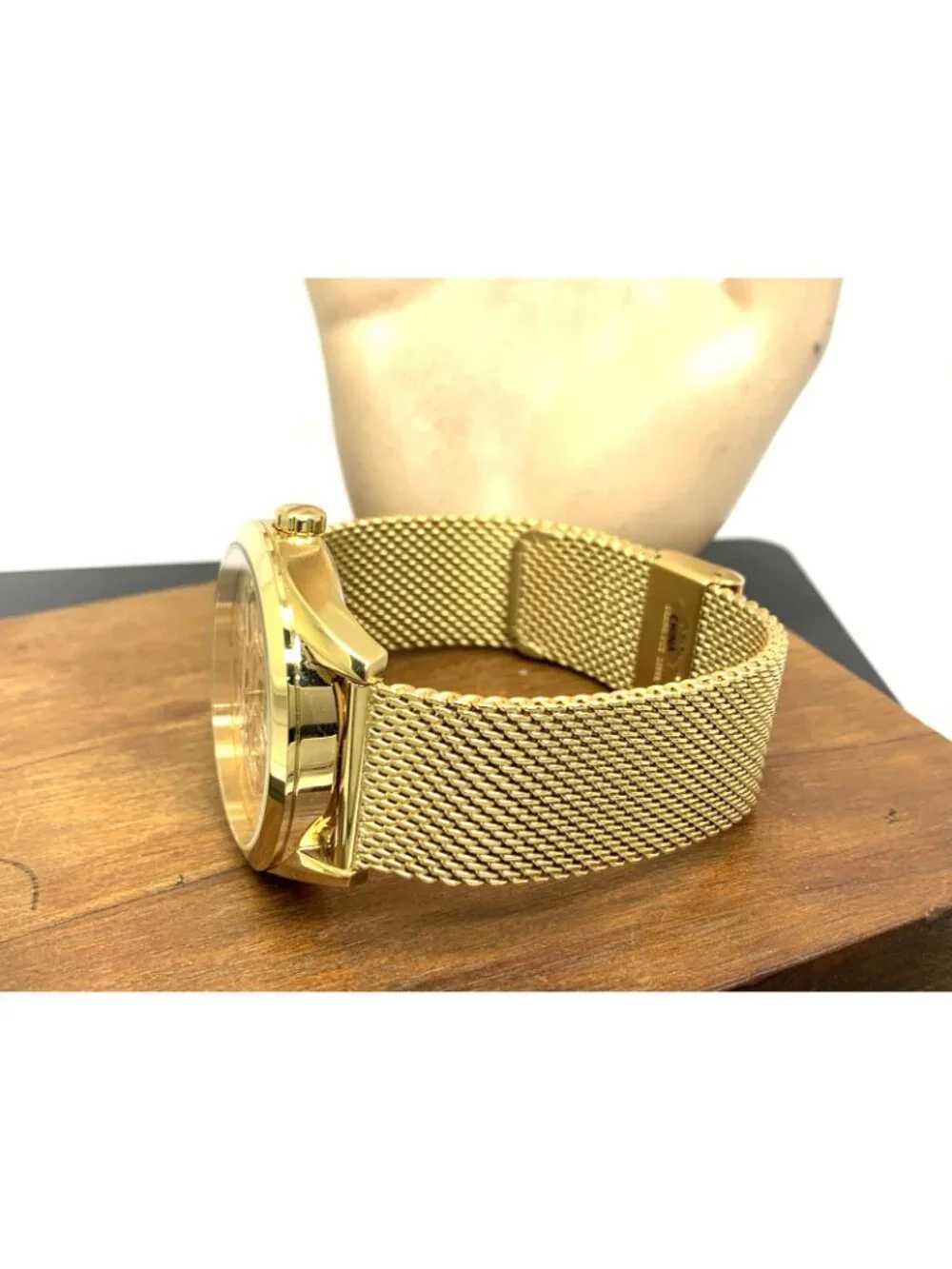 Guess Men's Watch GW0368G2 Quartz Gold Dial Mesh Stainless Steel 42mm